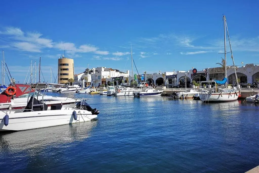 Piso con piscina, aire acondicionado y garaje a 350 m de la playa en Aguadulce Apartamento Aguadulce  España